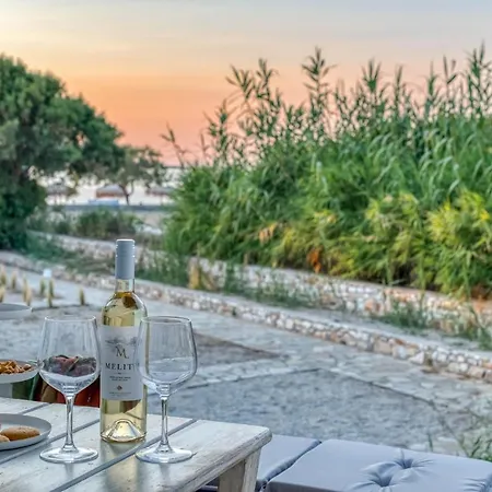 G&k Blue House On Agia Anargyroi Beach, Naousa