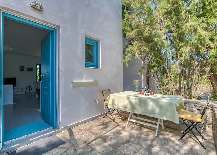 Nyaraló G&k Blue House On Agia Anargyroi Beach, Náusza